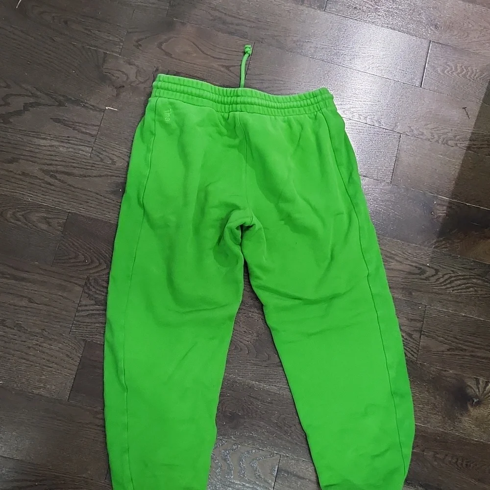 TNA Cozy Fleece Boyfriend Sweatpant - Picture 3 of 8